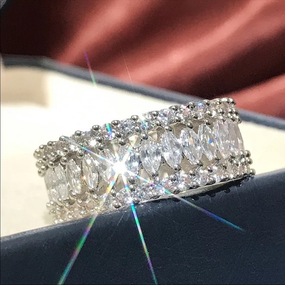 *NEW*Luxury Engagement Diamond Wedding Ring - Picture 5 of 6